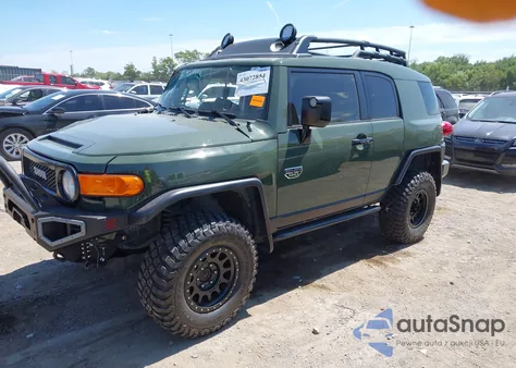 2011 Toyota Fj Cruiser из США, поврежденный, VIN JTEBU4BF4BK115452